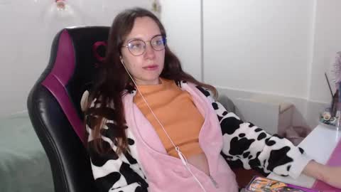 Snapshot of lula_05 chatting on January 2025 02:37:02 AM Vicky online show from January 2025 02:37:02 AM