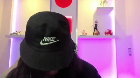 Snapshot of lullaby_charade chatting on November 2025 11:43:01 AM Cookie online show from November 2025 11:43:01 AM