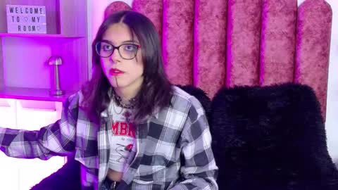 Snapshot of lullaby_charade chatting on November 2025 12:04:01 PM Cookie online show from November 2025 12:04:01 PM