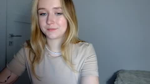 Lulu Baby18 online show from April 2026 07:42:01 PM