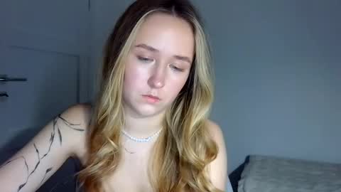 Lulu Baby18 online show from May 2026 06:27:02 PM