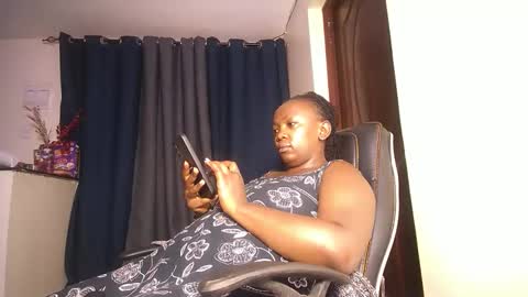 lulu_sparks1 online show from February 2026 07:07:01 AM