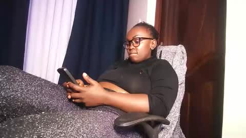 lulu_sparks1 online show from May 2026 05:23:01 AM