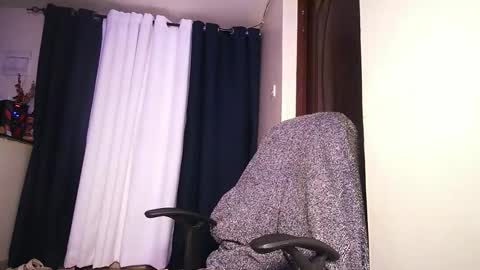 lulu_sparks1 online show from May 2026 05:12:01 AM