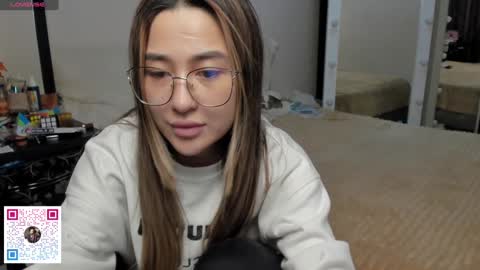 luluu_l online show from January 2025 11:15:02 PM