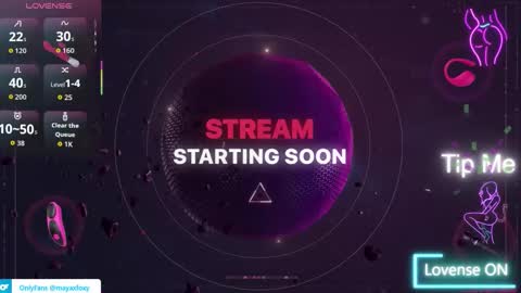 Snapshot of luluubloomm chatting on October 2025 11:01:02 PM Lulu online show from October 2025 11:01:02 PM