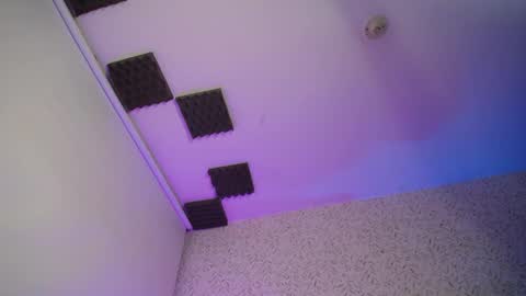 Luly online show from April 2026 03:40:02 AM