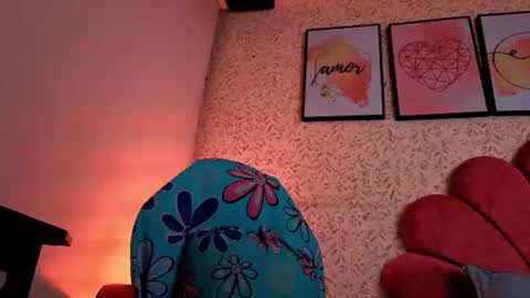 Snapshot of luly_blue chatting on June 2026 04:12:01 AM Luly online show from June 2026 04:12:01 AM