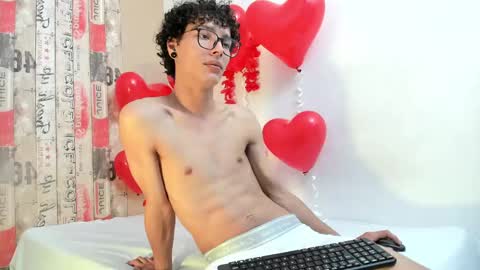 Snapshot of lumberjack_20 chatting on February 2025 05:09:01 AM Vanity ErosX online show from February 2025 05:09:01 AM