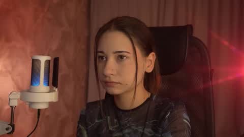 Amelia online show from September 2025 12:00:02 AM