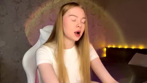 Sia online show from February 2026 07:40:01 PM