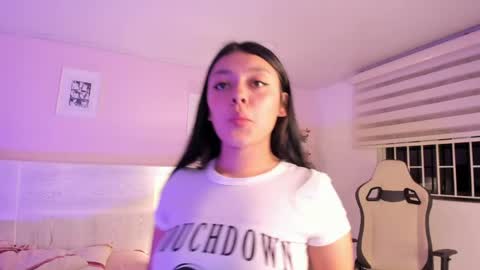 lummii_ online show from April 2026 02:27:02 AM