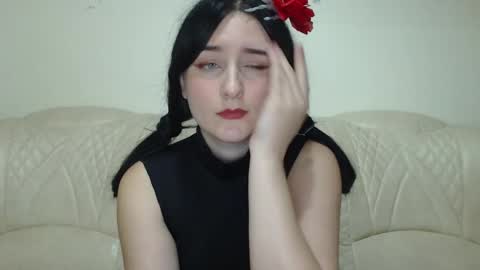 Lumulav online show from December 2024 10:06:01 PM