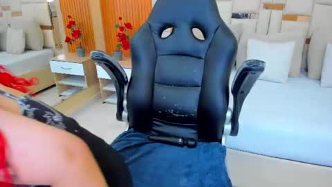Luna online show from July 2026 05:23:01 PM