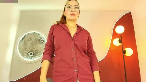 luna__velvet online show from May 2026 12:46:01 PM