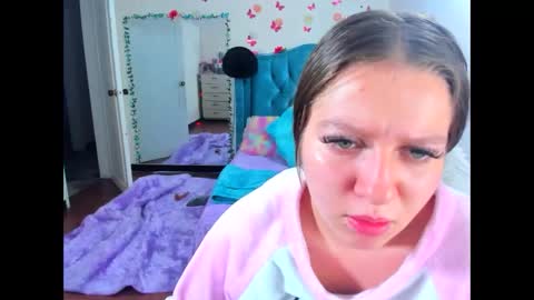luna_analya online show from October 2025 11:49:02 AM