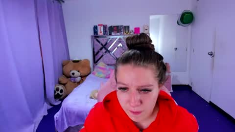 luna_analya online show from June 2026 06:10:01 PM