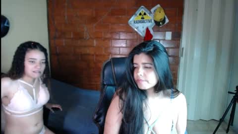 Luna  Cinnamon online show from April 2026 01:14:01 AM