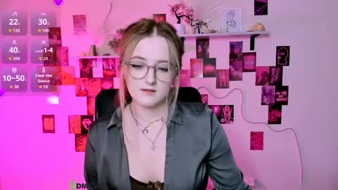 luna_berryy online show from May 2026 08:25:01 PM