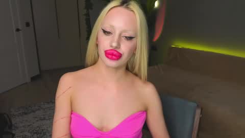 luna_beverly online show from April 2026 10:36:02 PM