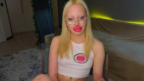 luna_beverly online show from May 2026 11:57:02 PM