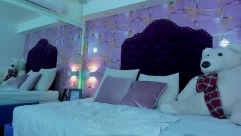 Snapshot of luna_bloomm_ chatting on May 2026 06:09:02 AM Luna Bloom online show from May 2026 06:09:02 AM