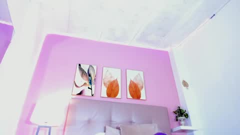 luna_bradley_ online show from May 2026 12:32:01 PM