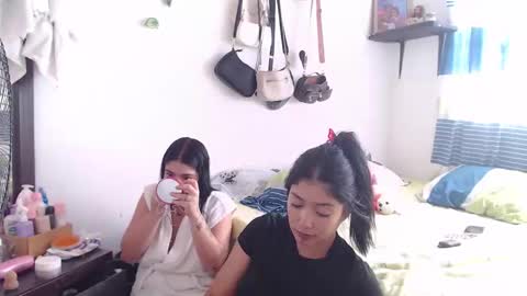 Luna charlotte95 online show from April 2026 09:01:02 PM