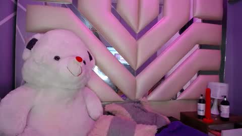 LUNA  online show from December 2024 09:55:02 AM