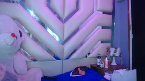 LUNA  online show from January 2025 09:21:02 AM