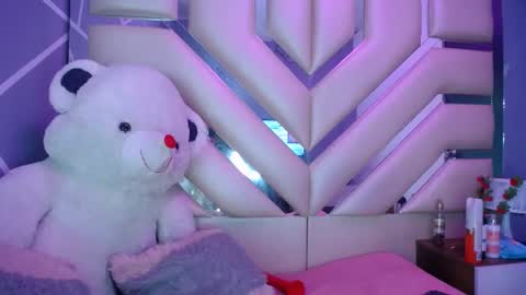 LUNA  online show from January 2025 08:22:01 AM