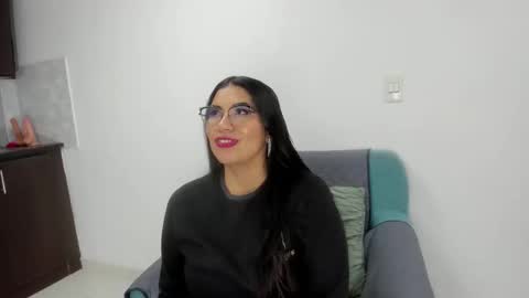 luna  online show from November 2025 11:13:01 AM