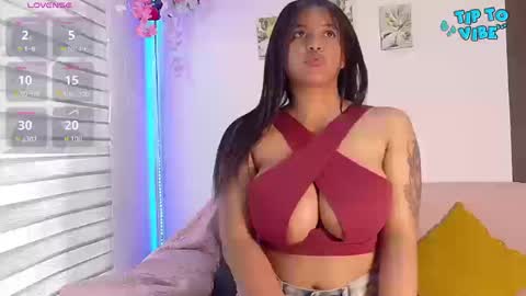 Snapshot of luna_ebony1 chatting on September 2025 02:42:02 PM Couple X online show from September 2025 02:42:02 PM