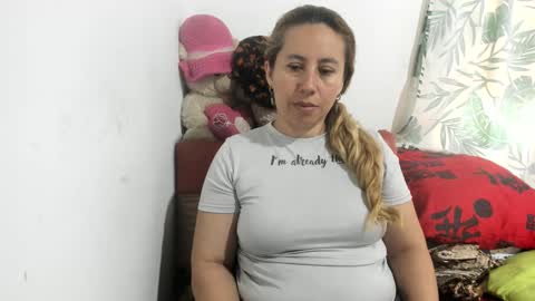 Snapshot of luna_fantasstic chatting on September 2025 02:49:02 PM lunafantastic online show from September 2025 02:49:02 PM