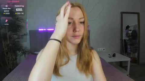 Luna online show from October 2025 12:22:02 AM