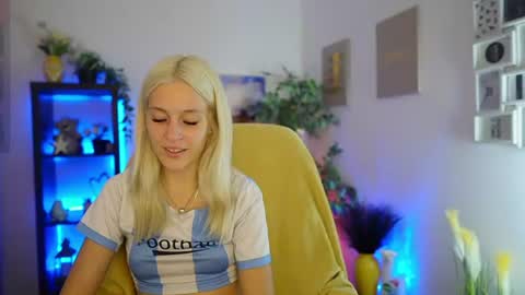 Snapshot of luna_grace18 chatting on June 2026 01:01:02 PM luna_grace18 online show from June 2026 01:01:02 PM