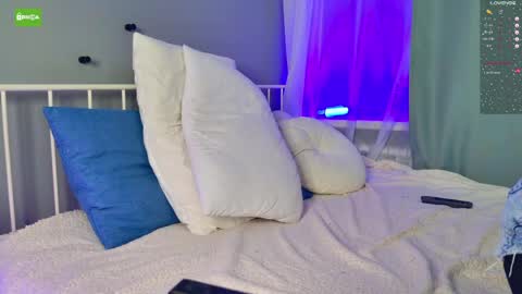 Snapshot of luna_helga chatting on May 2026 06:33:01 AM Luna online show from May 2026 06:33:01 AM