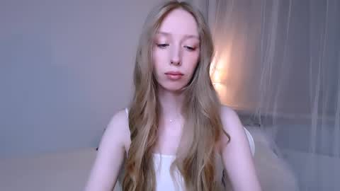 Luna online show from April 2026 08:28:02 PM