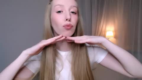 Luna online show from May 2026 10:59:02 PM