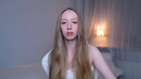Luna online show from May 2026 10:15:02 PM