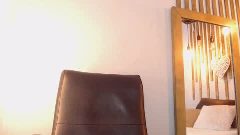 Snapshot of luna_jonhsonn chatting on January 2025 09:07:02 PM Luna Jonhsonn online show from January 2025 09:07:02 PM