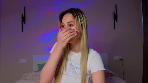 Snapshot of luna_licks chatting on January 2026 08:38:01 AM Olivia online show from January 2026 08:38:01 AM