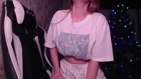 Snapshot of luna_loveisgood chatting on December 2024 08:16:02 PM Luna online show from December 2024 08:16:02 PM