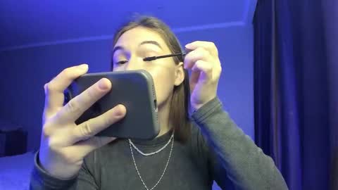 Luna online show from November 2025 03:20:01 AM