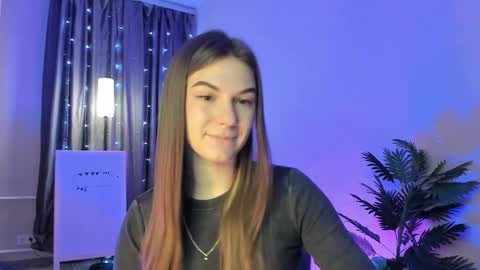 Luna online show from February 2026 04:18:02 AM