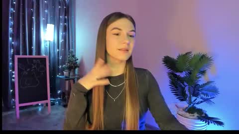 Luna online show from February 2026 04:16:01 AM