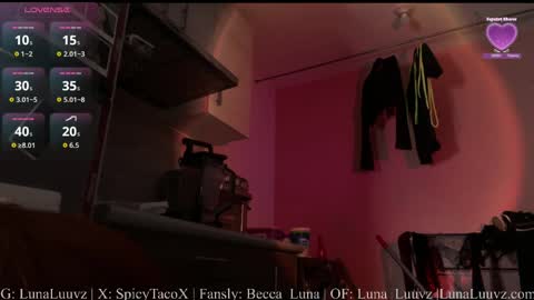 Snapshot of luna_luuvz chatting on May 2026 07:28:02 AM Luna Luuvz online show from May 2026 07:28:02 AM