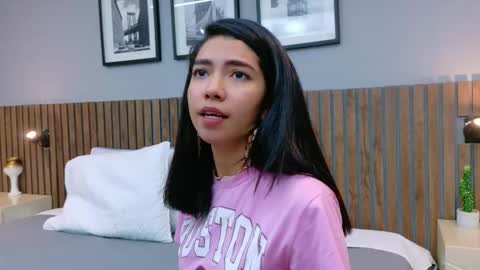 LUNA  online show from December 2025 01:39:02 PM