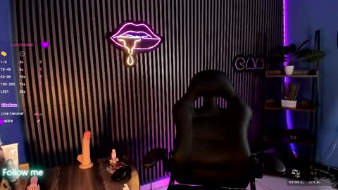 Luna Rosse  online show from April 2026 01:13:01 PM