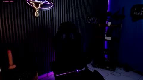 Snapshot of luna_roose1 chatting on April 2026 12:54:01 PM Luna Rosse online show from April 2026 12:54:01 PM